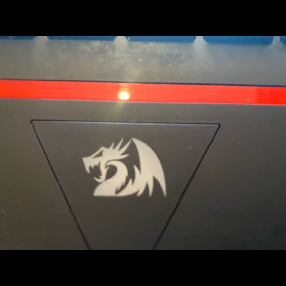 Redragon K502 Keyboard - Picture 4 of 5